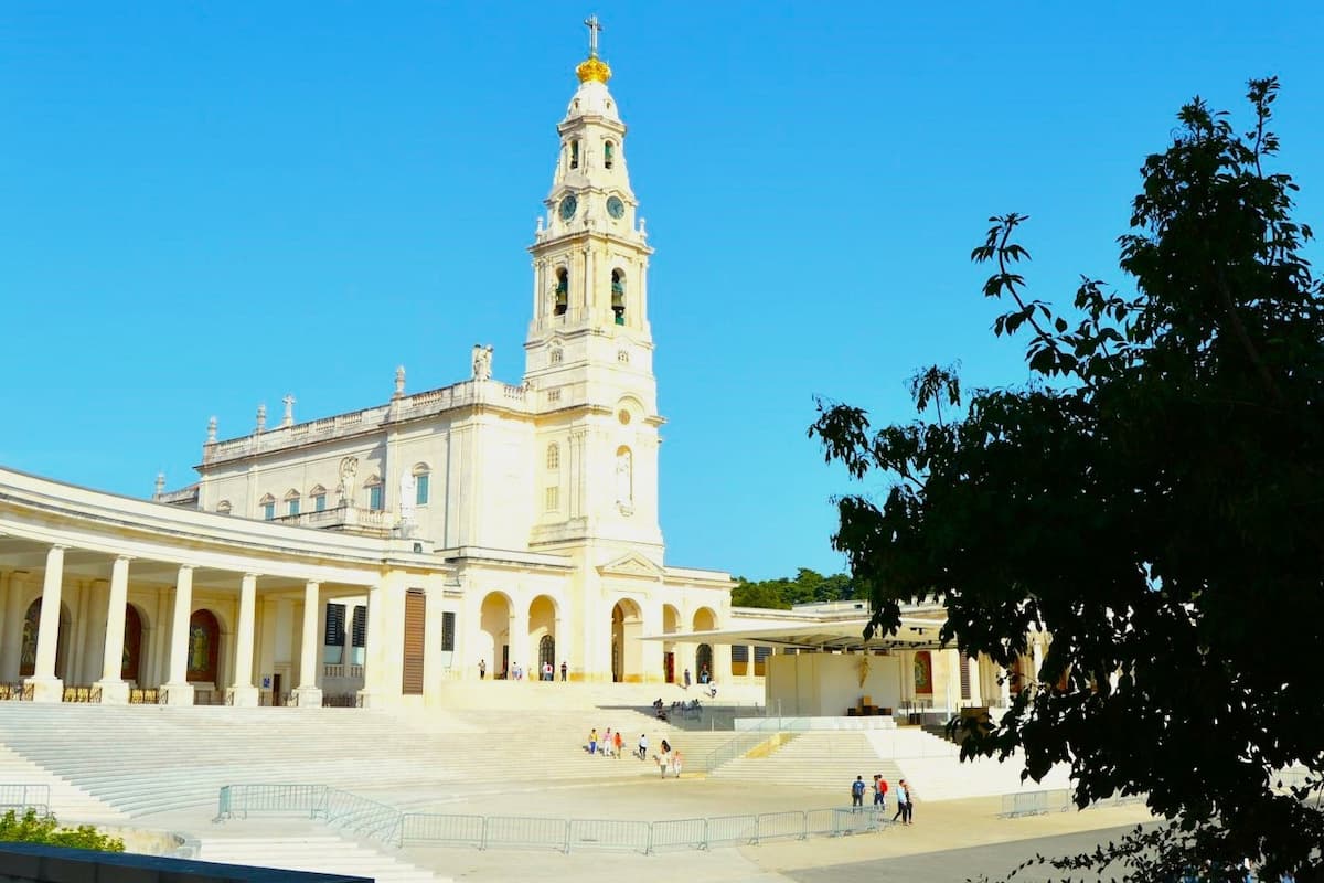 Fátima Day Tour From Lisbon